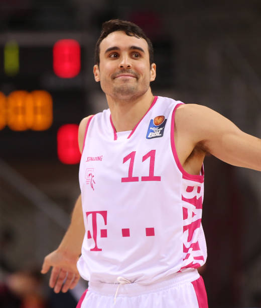 令人瞩目 令人瞩目