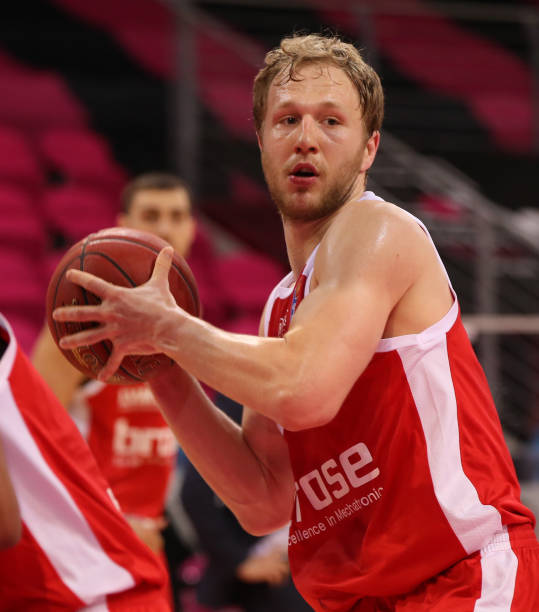 赛季的表现 赛季的表现