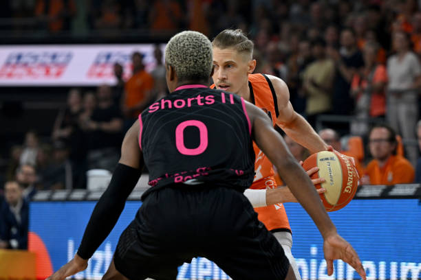 源于其代理 源于其代理